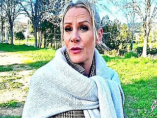 Victoria, 47ans, La Milf Aux Seins Tres Gouteux 15 Min