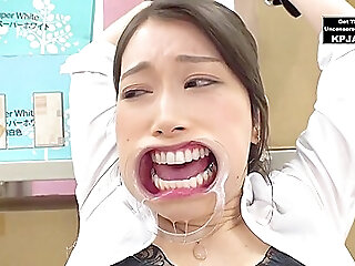 Hot Babe Deepthroat At The Office