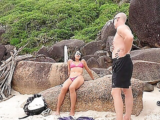 Encuentro A Mi Amiga En Playa Nudista Y Termina Desnuda En Mi Cama (novela - Capitulo 3)